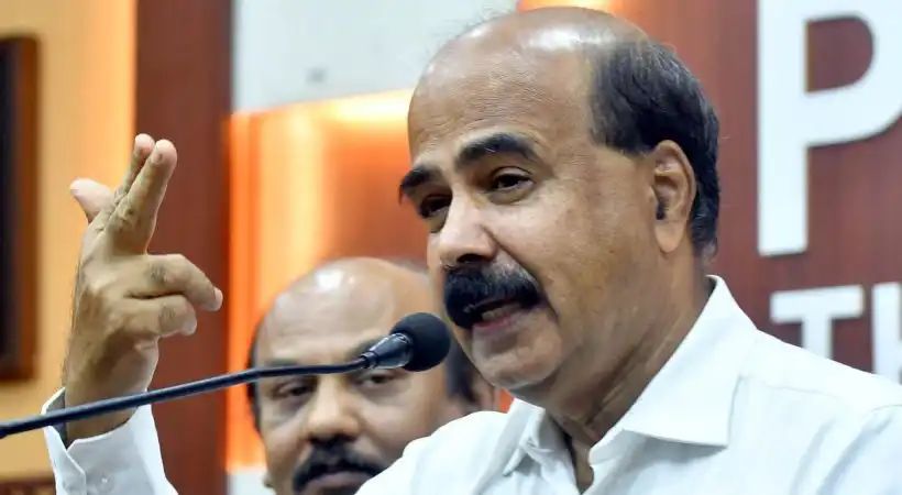 കേരള സര്‍വകലാശാല വി സി മോഹനൻ കുന്നുമ്മല്‍ നേരിട്ട് ഹൈക്കോടതിയില്‍ ഹാജരാവാൻ നിര്‍ദേശം