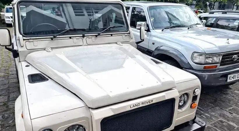 ഭൂട്ടാൻ വാഹനക്കടത്ത്: അസമിലെ ട്രാൻസ്‌പോര്‍ട്ട് ഓഫീസര്‍ക്ക് ജാമ്യമില്ല; കീഴടങ്ങാൻ കോടതി കര്‍ശന നിര്‍ദേശം