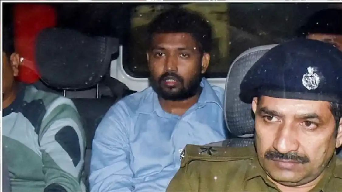 കോച്ചിംഗ് സെന്ററിലെ വെടിവെപ്പ് കേസ്: ഖാൻ സാറിന് താല്‍ക്കാലിക ആശ്വാസം; അറസ്റ്റ് കോടതി തടഞ്ഞു