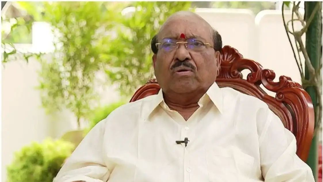 വ്യാജ ആരോപണം പിന്‍വലിച്ച്‌ മാപ്പു പറയണം: വെള്ളാപ്പള്ളിക്ക് പി ശശിയുടെ വക്കീല്‍ നോട്ടീസ്