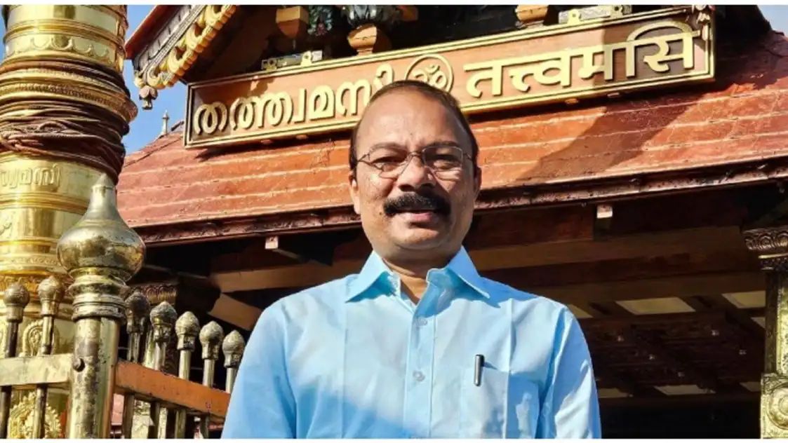 സ്വര്‍ണക്കൊള്ള കേസില്‍ ജാമ്യം തേടി പി എസ് പ്രശാന്തും എ അജികുമാറും
